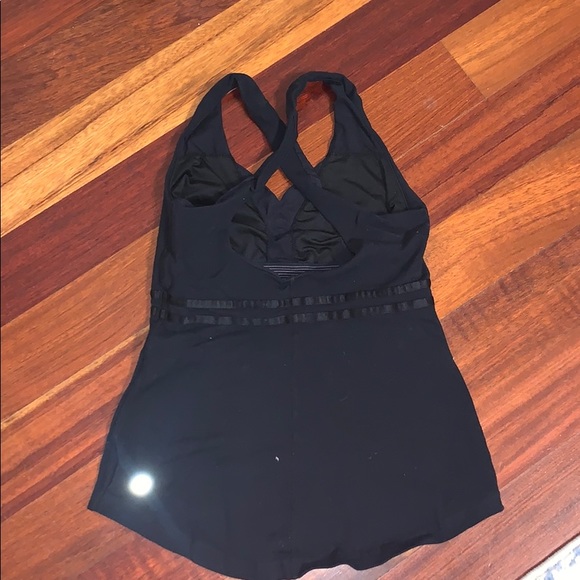 Black Lululemon Work Out Top - Picture 2 of 2